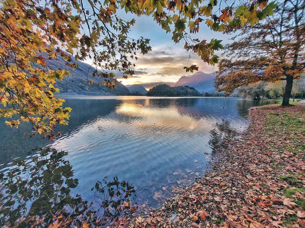 Villaggio Turistico Il Lago Dorato Carlazzo Eksteriør bilde