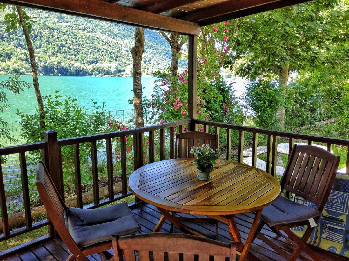 Villaggio Turistico Il Lago Dorato Carlazzo Eksteriør bilde