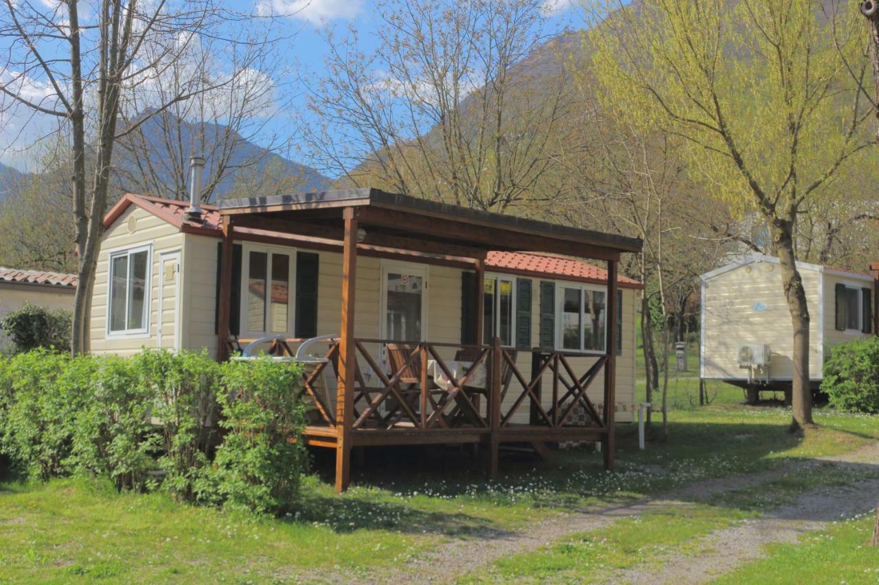 Villaggio Turistico Il Lago Dorato Carlazzo Eksteriør bilde